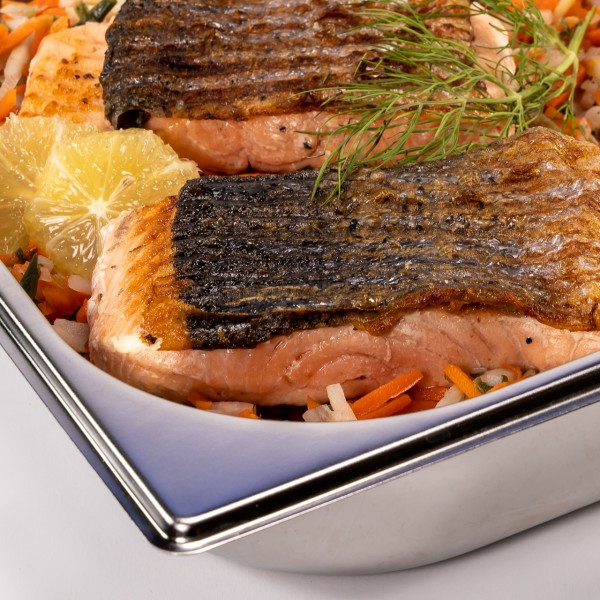 1601 Lachs auf Gemüsebett